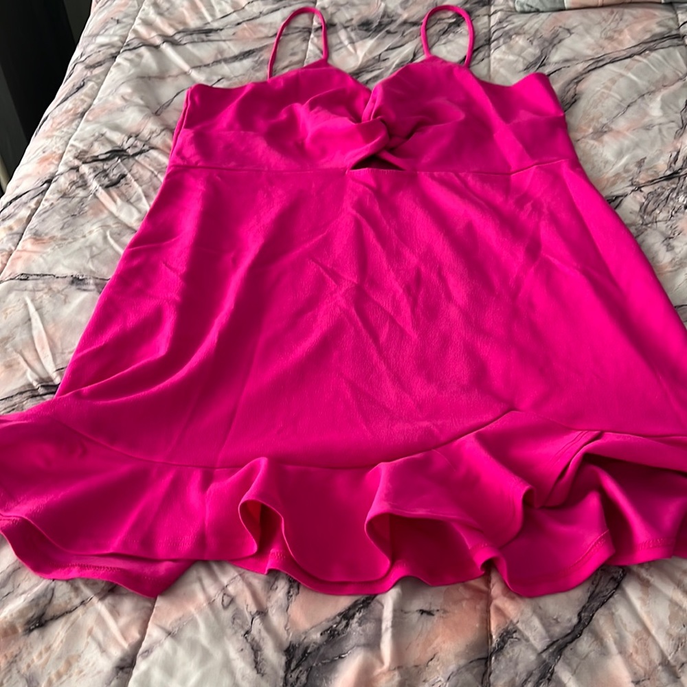Tulle flinstone magenta short dress never worn